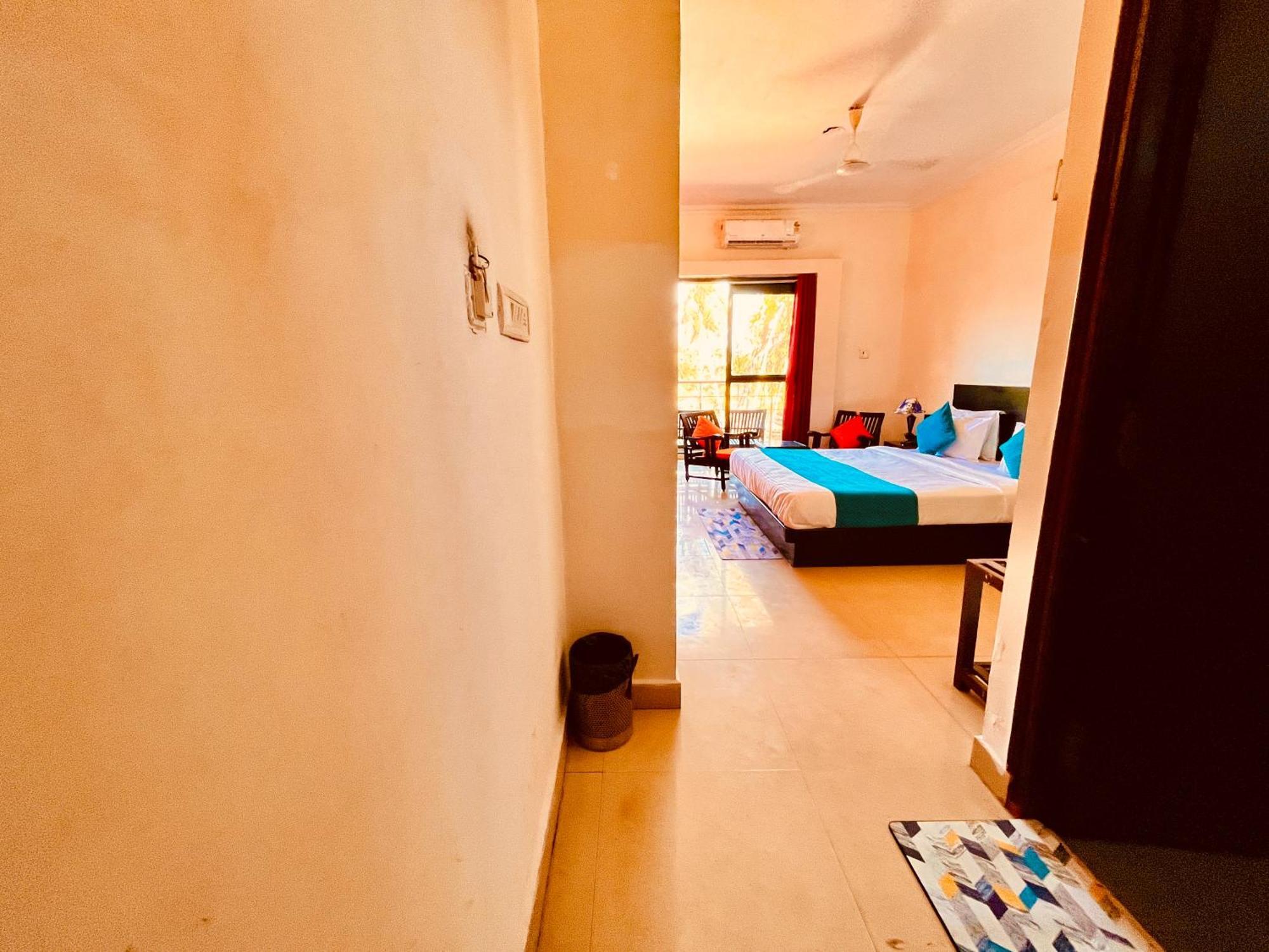 Summer Beach Resort, Goa - #Near Baga Beach #Swimming Pool #Garden #Bar #Lift #Premium Rooms #Property Of The Year #70565-84665 Calangute Esterno foto