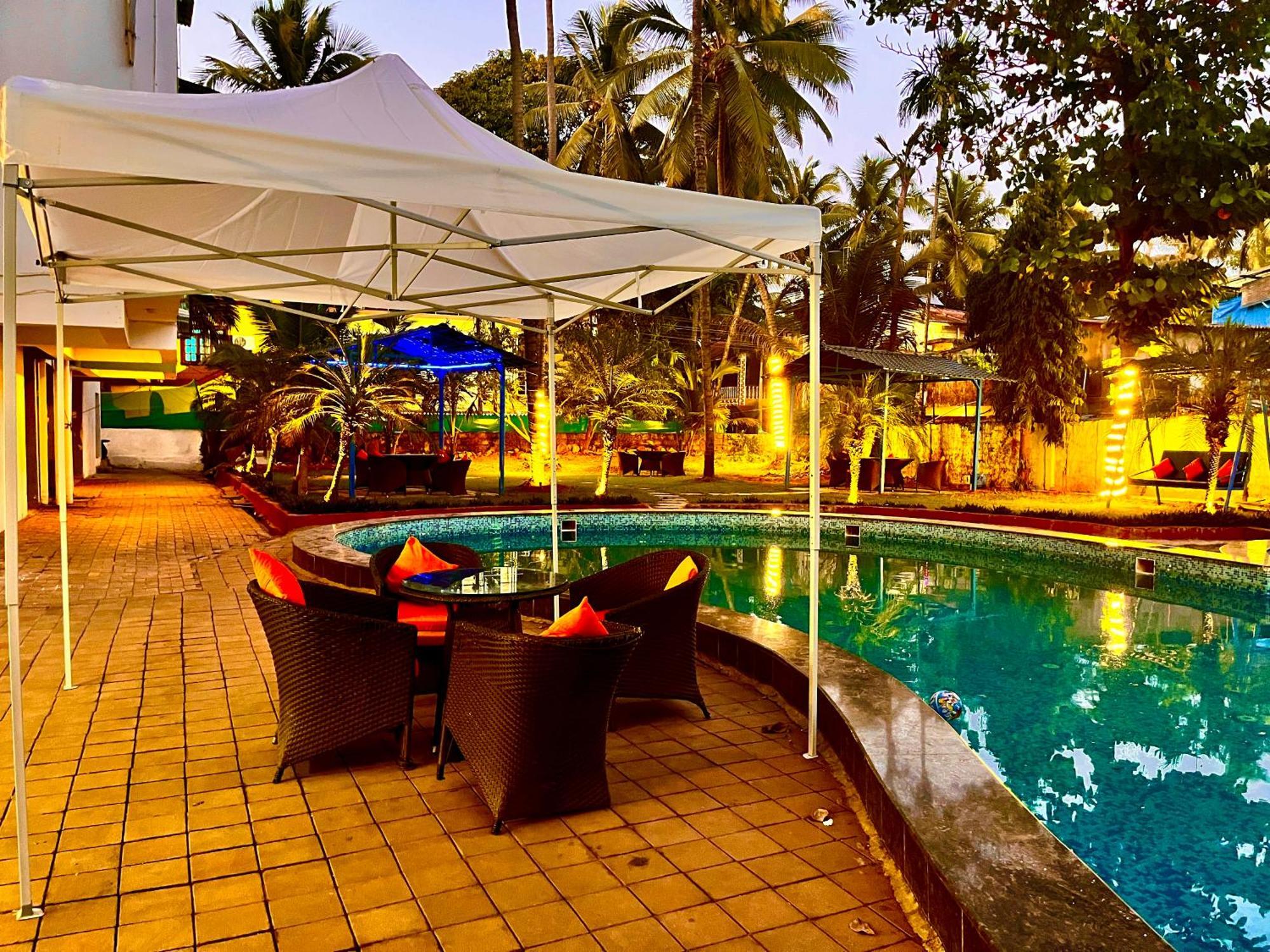 Summer Beach Resort, Goa - #Near Baga Beach #Swimming Pool #Garden #Bar #Lift #Premium Rooms #Property Of The Year #70565-84665 Calangute Esterno foto