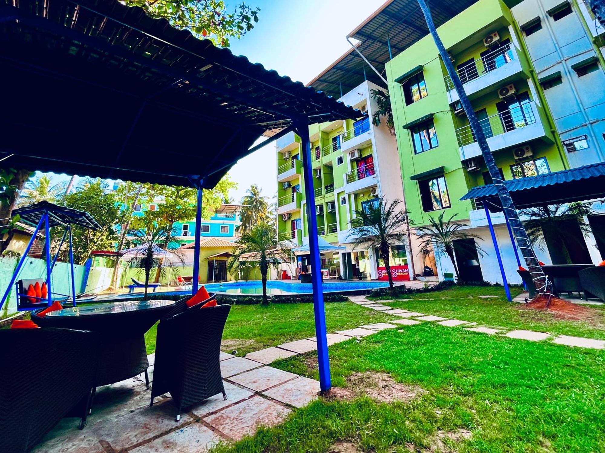 Summer Beach Resort, Goa - #Near Baga Beach #Swimming Pool #Garden #Bar #Lift #Premium Rooms #Property Of The Year #70565-84665 Calangute Esterno foto