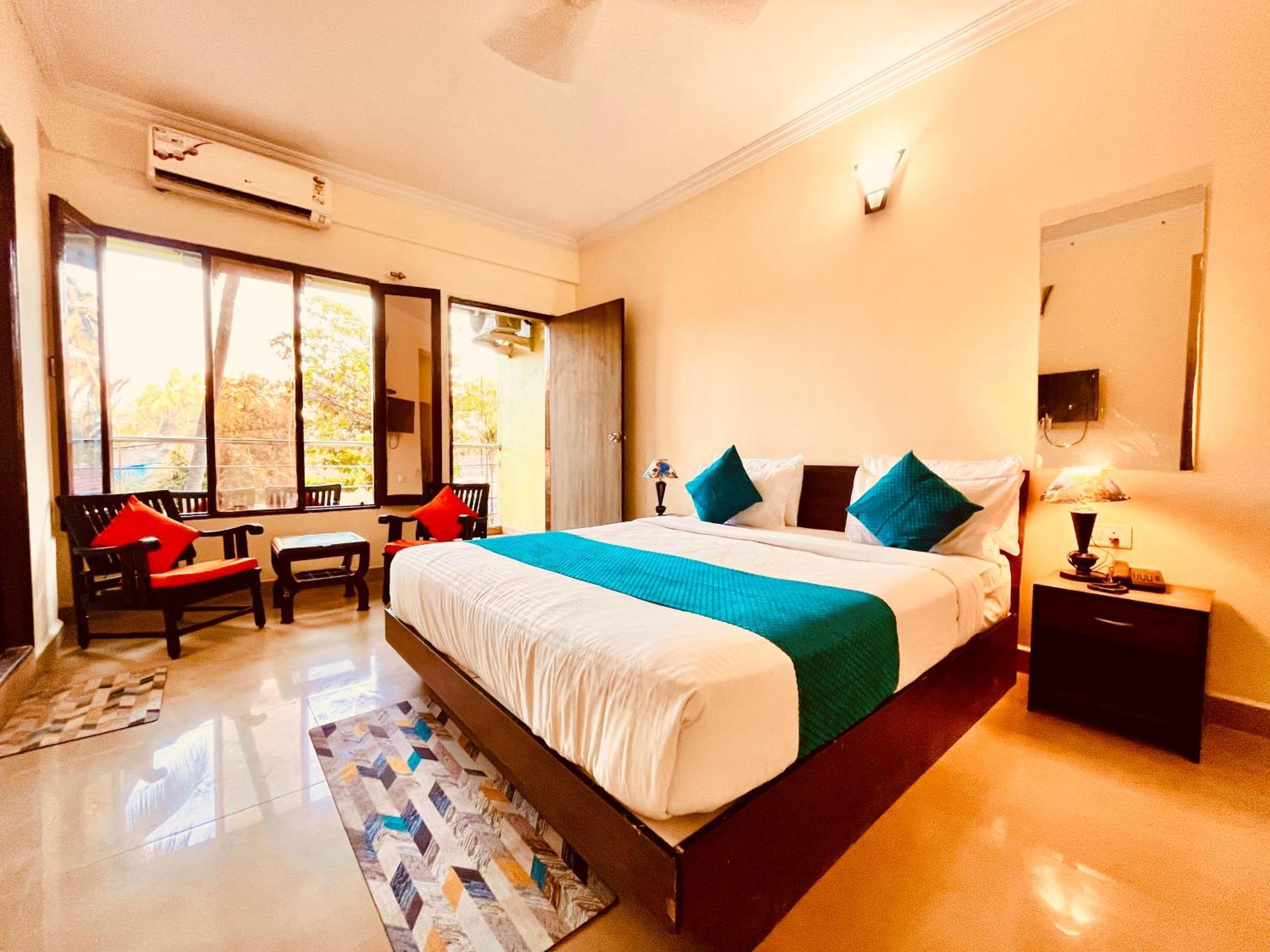 Summer Beach Resort, Goa - #Near Baga Beach #Swimming Pool #Garden #Bar #Lift #Premium Rooms #Property Of The Year #70565-84665 Calangute Esterno foto