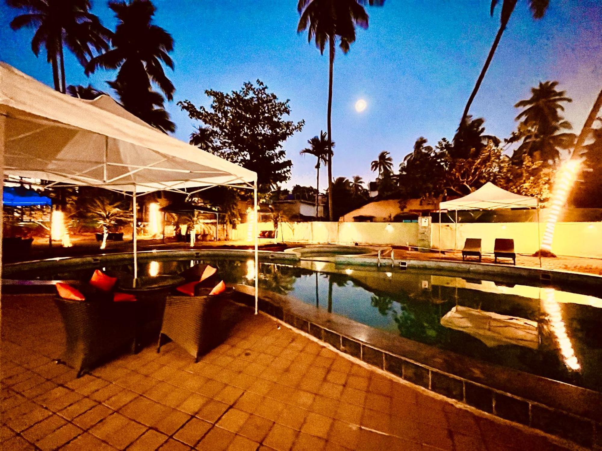 Summer Beach Resort, Goa - #Near Baga Beach #Swimming Pool #Garden #Bar #Lift #Premium Rooms #Property Of The Year #70565-84665 Calangute Esterno foto